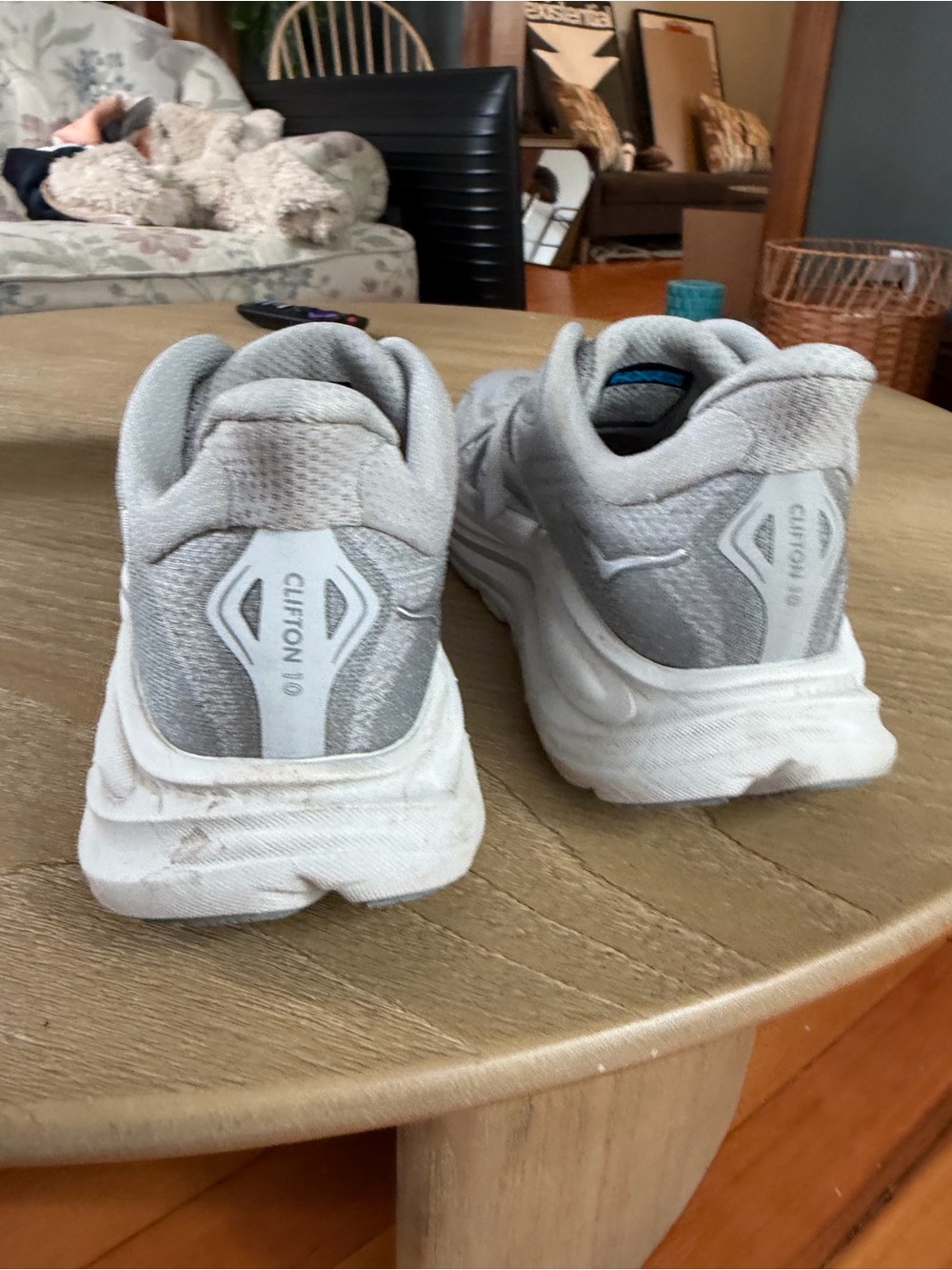 Hoka Clifton 10 Running Shoes - Picture 3 of 4